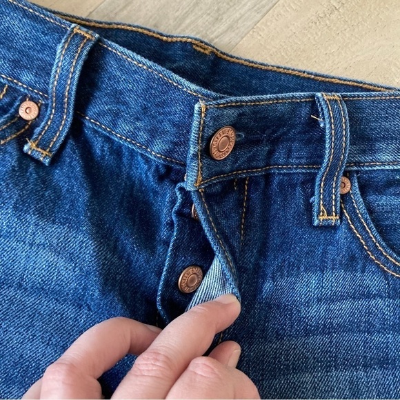 Levi's 501 Button Fly Cutoff Denim Jean Shorts Cheeky EB - Picture 6 of 14